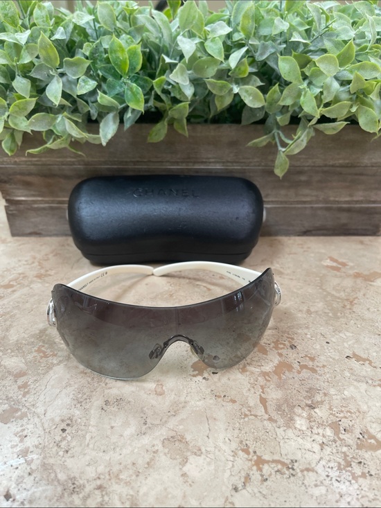 CHANEL Accessories - CHANEL White-Arm Shield Sunglasses with Gray Gradient Lens